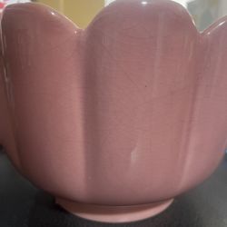 GUC Large Pink Ceramic “Bowl” Used as a plant holder  located in 19135