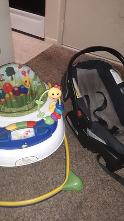 Baby carseat and baby walker