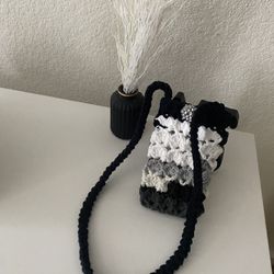 Cellphone Crochet Bag. 