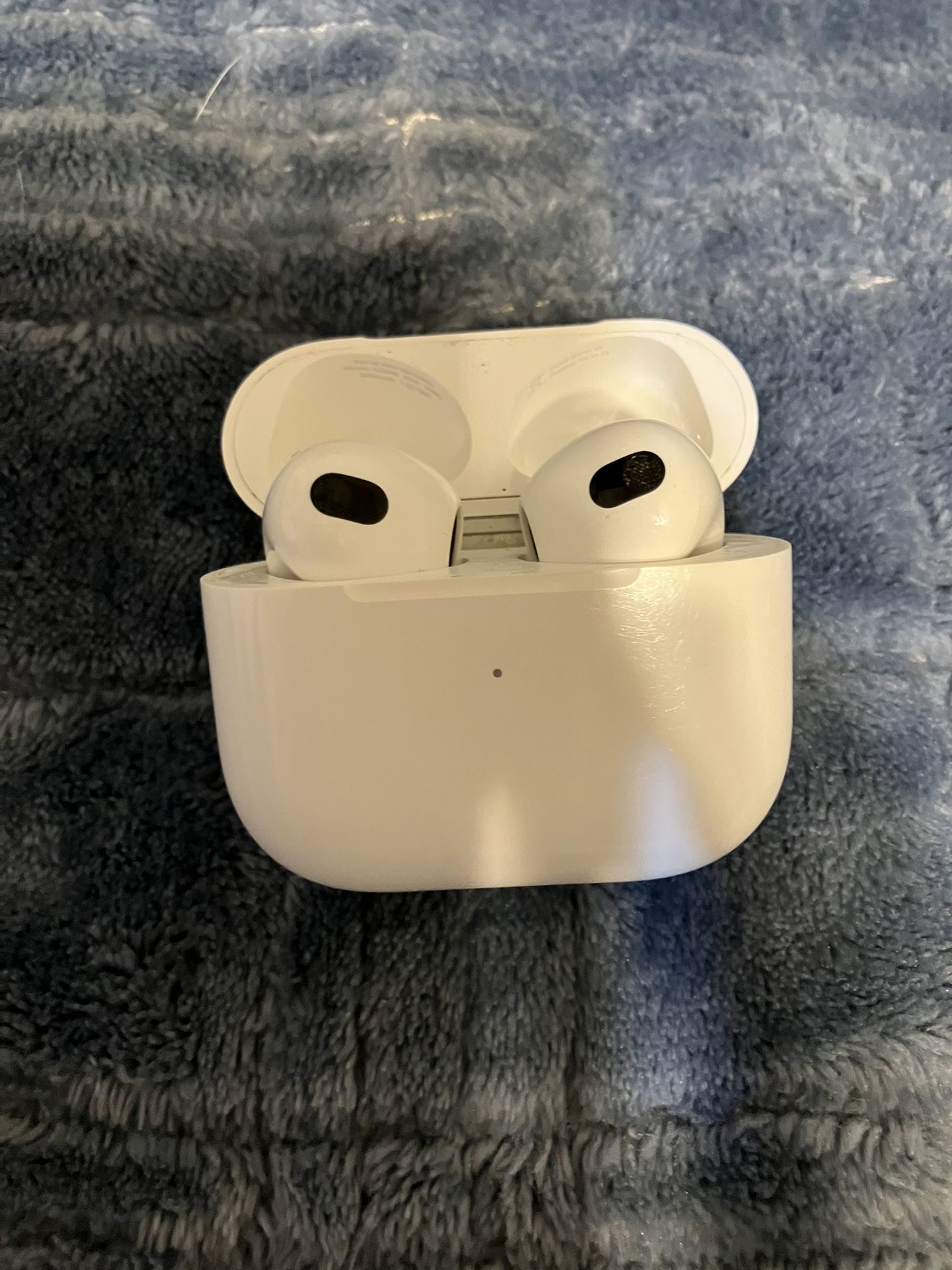 AirPods Pro 2nd Gen USB-C – Perfect Condition – ONLY $65
