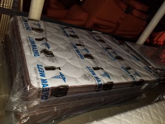 New orthopedic full size PILLOW-top mattress and matching box spring
