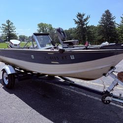 1981 johnson Fishing Boat