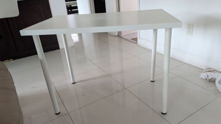 IKEA White Desk / Small Dining Table – Great Condition