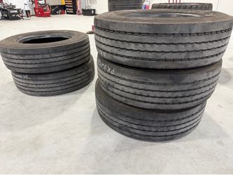 Five Used Michelin Semi Tires For Sale. 275/70R22.5 18 Ply