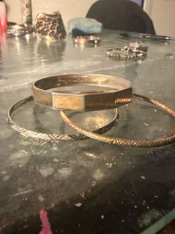 Set of 3 Metal Bangle Bracelets