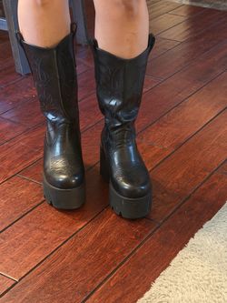 Cowboy platform woman boots 6