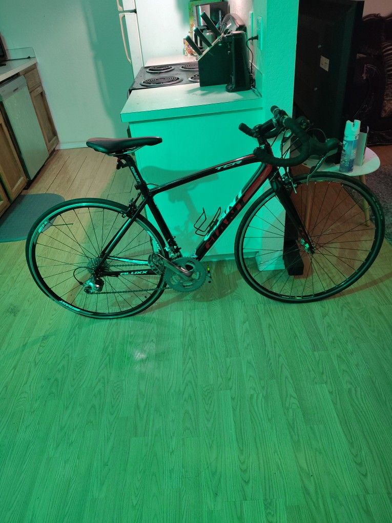 Giant TCR 2016 SL 2 Aluxx 400.00$