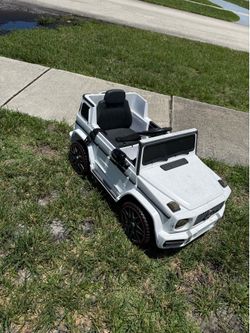 Mercedes car for kids white