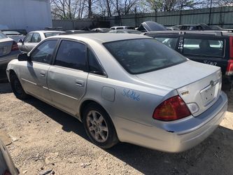 2000 Toyota Avalon XLS 6 Cyl 3.0L Car Parts 