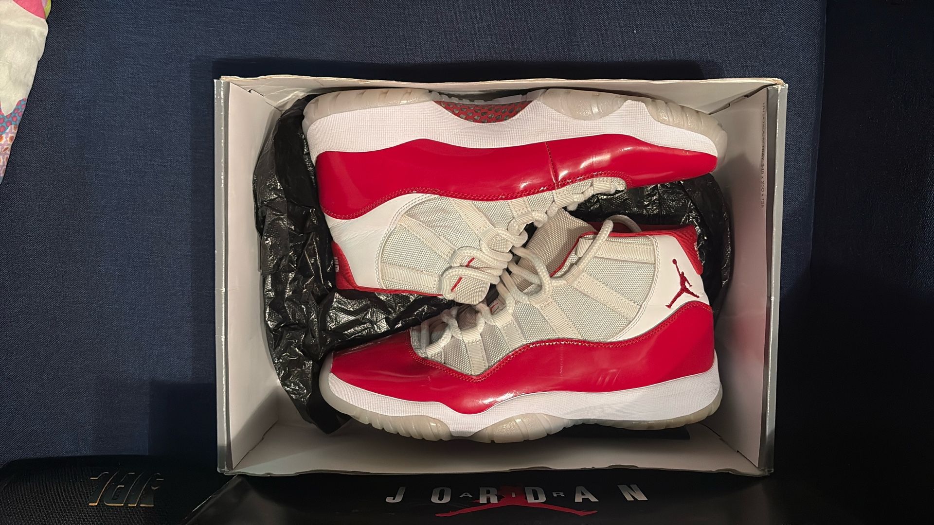 Jordan 11 Cherry 