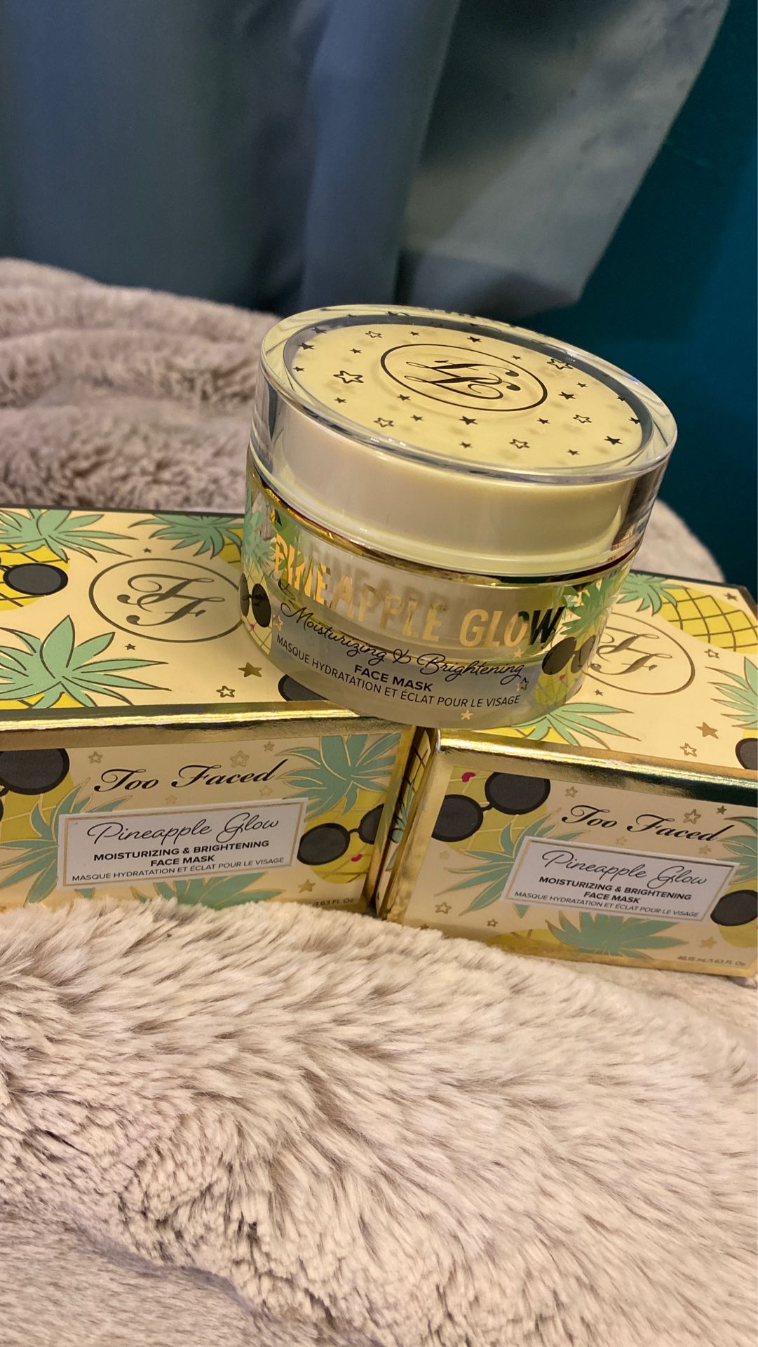 Too Faced Pineapple Glow