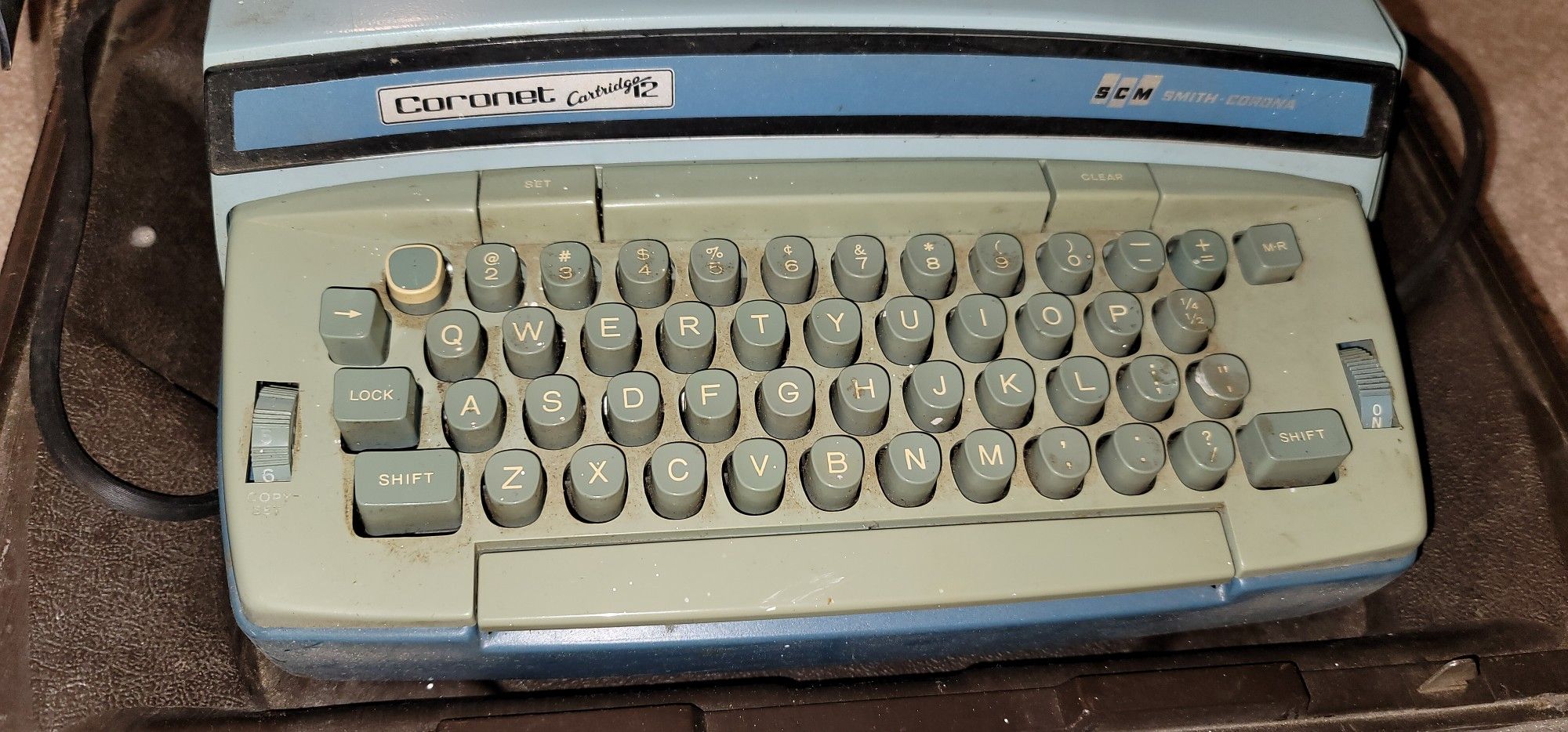 SMITH-CORONA CORONET AUTOMATIC ELECTRIC TYPEWRITER