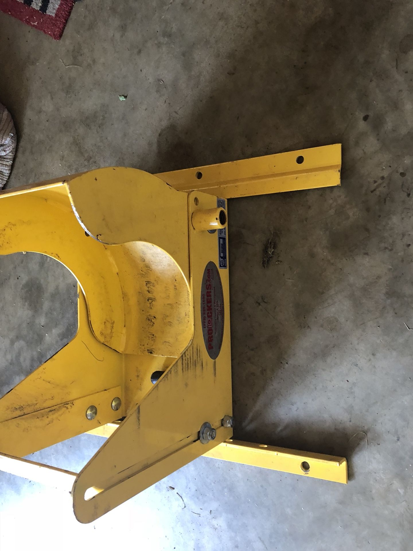 Zero turn lawn mower trailer wheel lock - pro locker