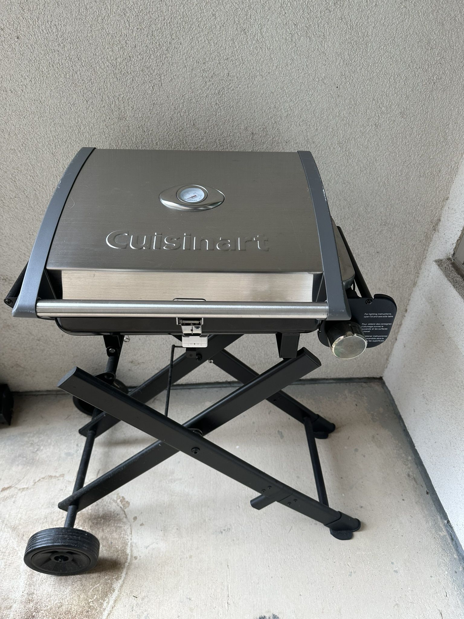 Cuisinart Roll-Away Gas Grill with Cover, Carrying Plates, Hose Adapter and Grilling Tools