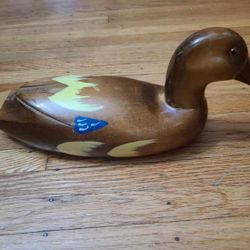 VINTAGE WOODEN DUCK