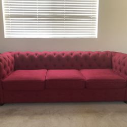 Way Fair Sofa 500$ Excellent Conditions . Bhgundi Color
