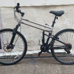 SWISS Adult Bike 26" Wheels. Foldable 