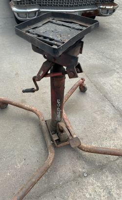 Snap- On 1/4 Ton Telescopic Hydraulic Transmission Jack
