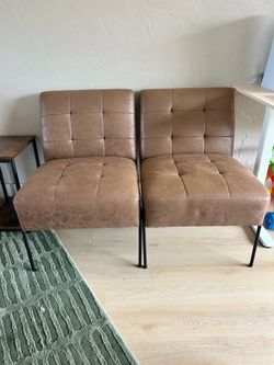 Set of 2 Modern Brown Accent Chairs – Excellent Condition