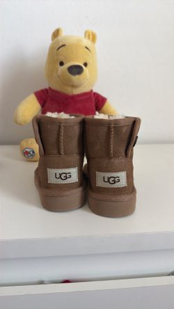 Girl Uggs