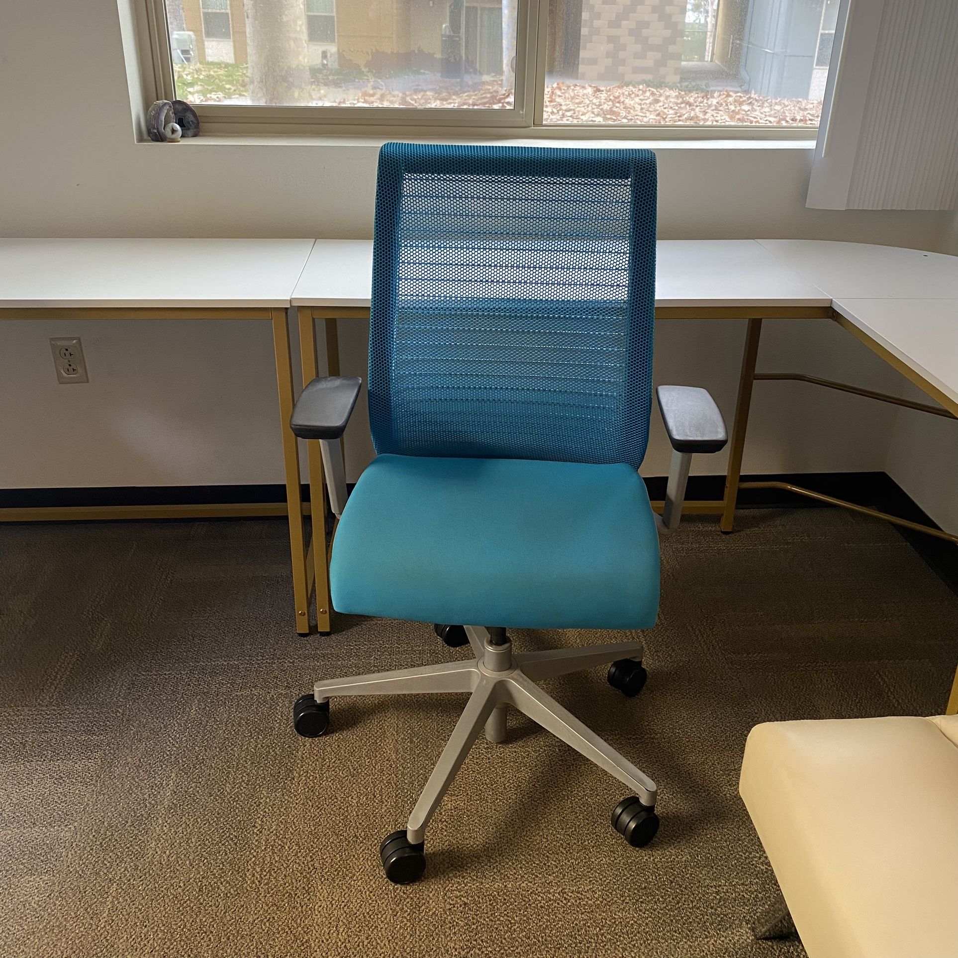 Steelcase Chair Think 465 V1, Mesh Back - Blue & Silver 