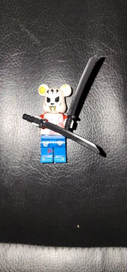 Unique Violent Bear Style Minifigure With Swords