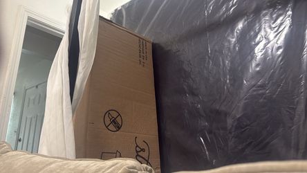 Queen size bed