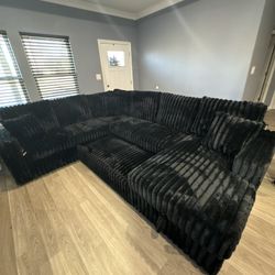 $10DOWN Need Gone Asap New In Box Fluffy Sectional 