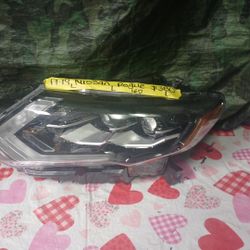 2017-19 Nissan Rogue Left Headlight 