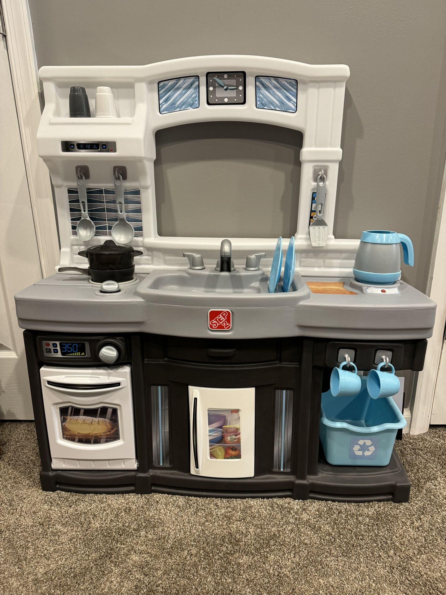 Step2 Kids Kitchen Play Set With Accessories 