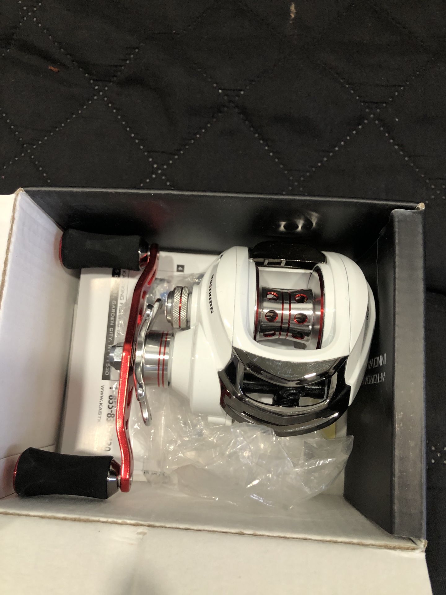 Kastking WhiteMax Baitcasting Reel Right Hand Retrieve