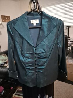 Women's Holiday Dress/formal Jacet New size 16