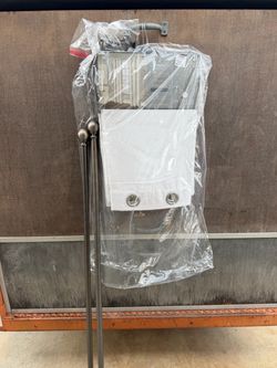 Curtains and rod w/hrdware
