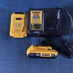 DEWALT BATTERIES DRILL DEAL ( 2 Batteries 2.0 Ah And Charger )