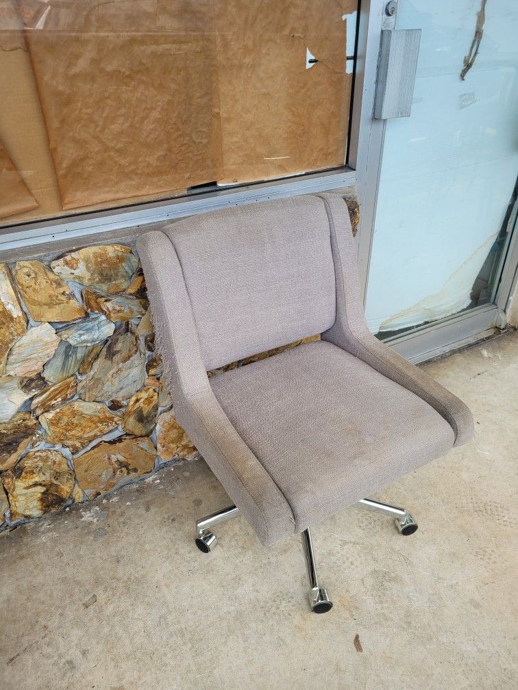 Rolling Office Chair