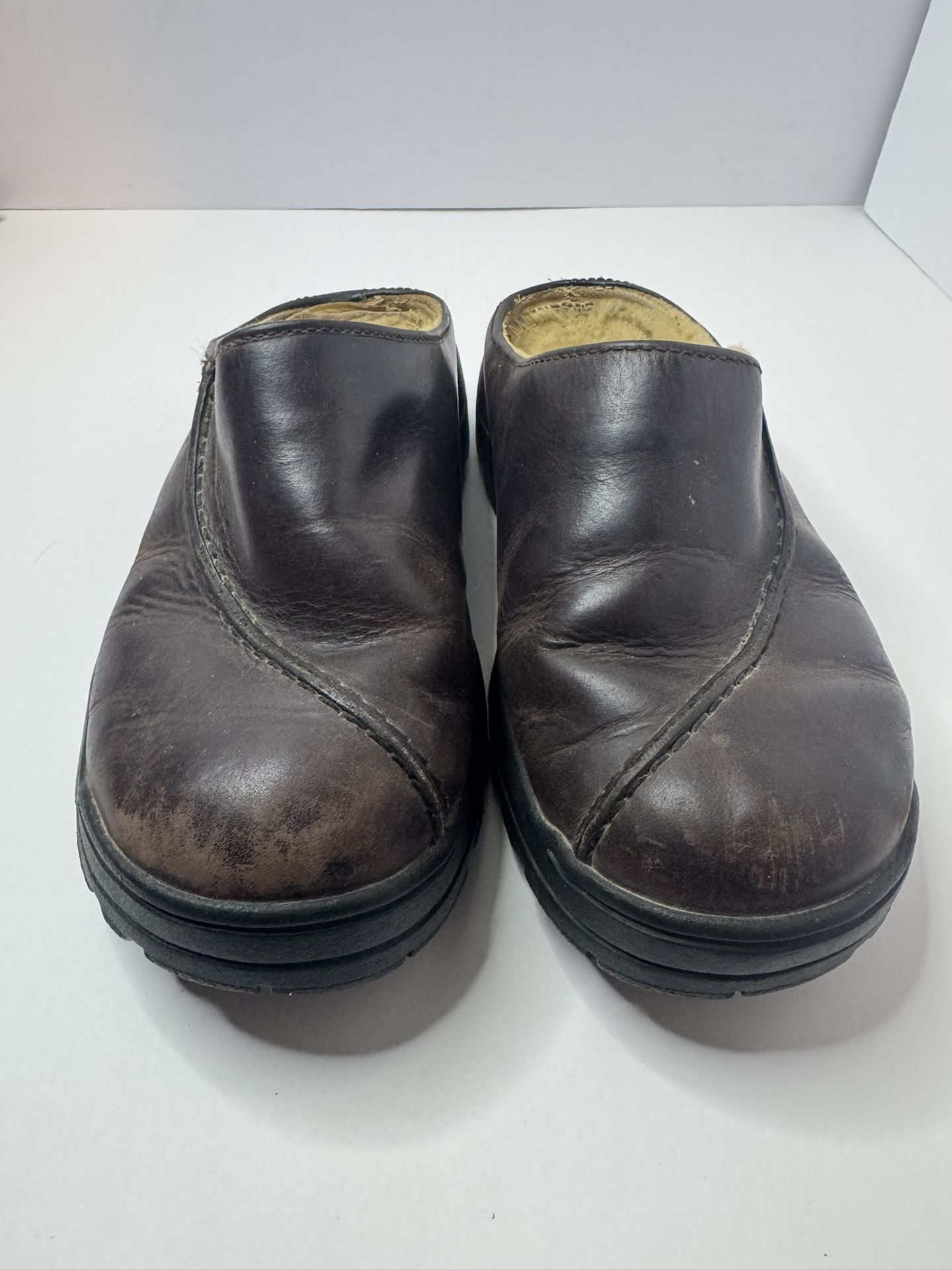 UGG Australia Dark Brown Leather Sheepskin Mules Size 6