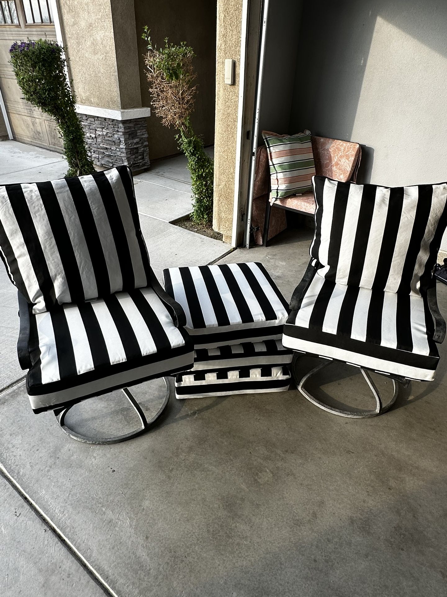🚨 New Deep Seat Patio Cushions 🚨