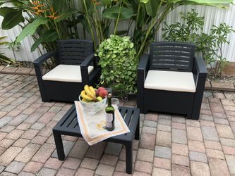 New Italian outdoor furniture in its box 1 year warranty