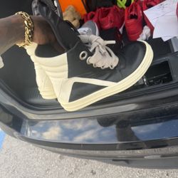 Rick Owens Geobasket Sneakers - Black/Cream (Jumbo Laces)