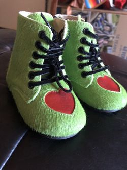 Grinch Shoes Size 5 Perfect Condition