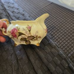 Royal Sealy "Moss Rose" mini creamer