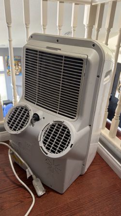 3 Floor standing AC units and 2 space heaters