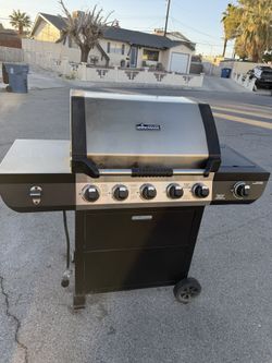 Brinkmann 5-burner propane gas grill,
