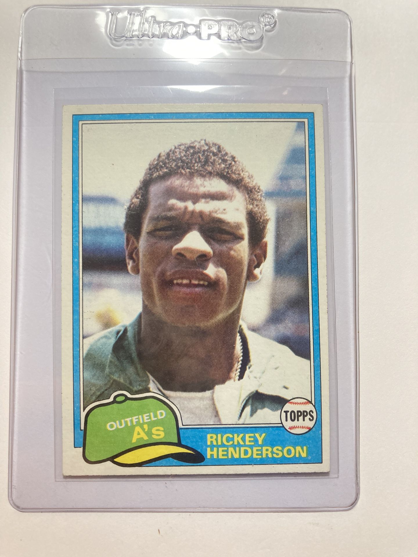 1981 Rickey Henderson Topps Baseball card. MINT CONDITION