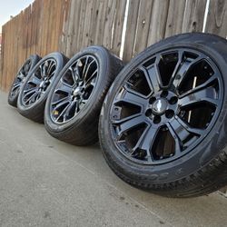 Chevy OEM Wheels 22" Black 