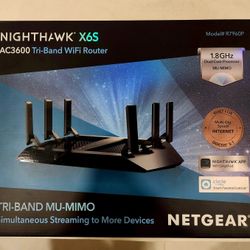 Nighthawk X6S AC3600 Tri-Band Wifi Router