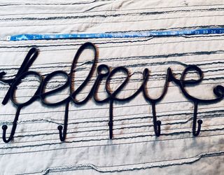'Believe' Art Wall Mounted Coat & Hat Rack 5 Hooks Bronze Matte Metal