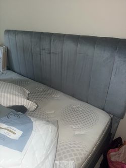 King head board for sale
