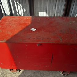 Metal Lockable Box On Wheels 