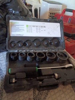 Greenlee knockout set
